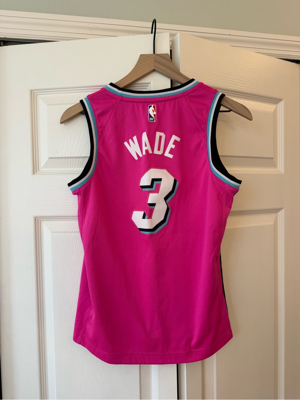 Nike Miami Heat Dwyane Wade #3 Pink Vice Swingman Jersey Youth Medium - Picture 5 of 7